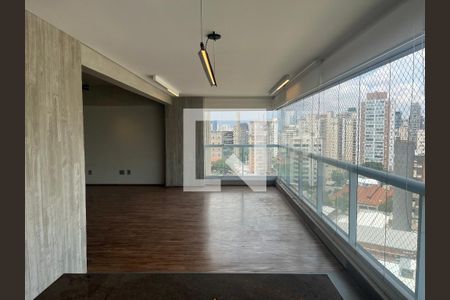 Apartamento à venda com 152m², 3 quartos e 3 vagas Apartamento à venda com 152m², 3 quartos e 3 vagasVaranda gourmet