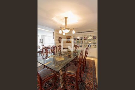 Apartamento à venda com 261m², 3 quartos e 2 vagasSala de Jantar