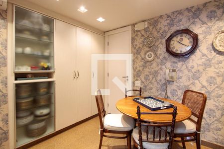 Apartamento à venda com 261m², 3 quartos e 2 vagasCozinha