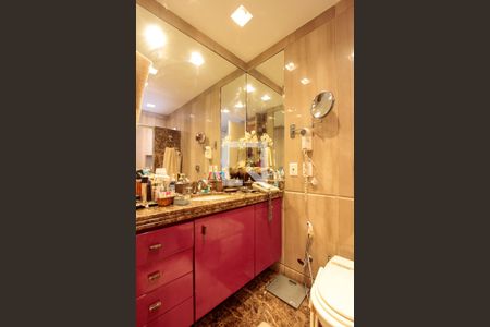 Apartamento à venda com 261m², 3 quartos e 2 vagasCloset Quarto 2 suíte