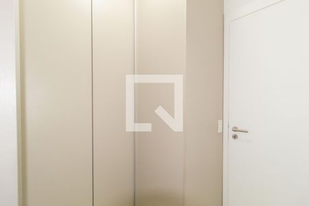 Apartamento à venda com 209m², 3 quartos e 4 vagas Apartamento à venda com 209m², 3 quartos e 4 vagasQuarto - Área de Serviço