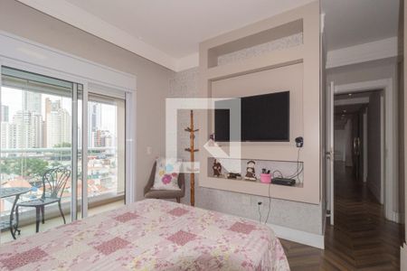 Apartamento à venda com 209m², 3 quartos e 4 vagas Apartamento à venda com 209m², 3 quartos e 4 vagasSuíte 2