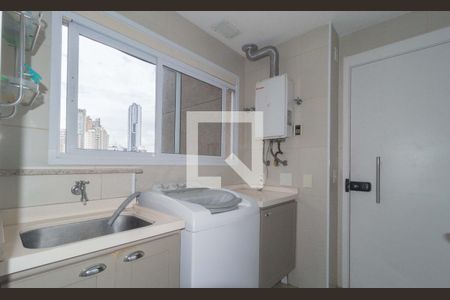 Apartamento à venda com 209m², 3 quartos e 4 vagas Apartamento à venda com 209m², 3 quartos e 4 vagasÁrea de Serviço