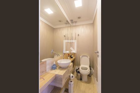 Apartamento à venda com 209m², 3 quartos e 4 vagas Apartamento à venda com 209m², 3 quartos e 4 vagasLavabo