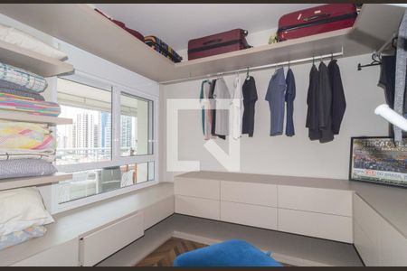Apartamento à venda com 209m², 3 quartos e 4 vagas Apartamento à venda com 209m², 3 quartos e 4 vagasCloset - Suíte 1