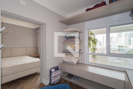 Apartamento à venda com 209m², 3 quartos e 4 vagas Apartamento à venda com 209m², 3 quartos e 4 vagasCloset - Suíte 1