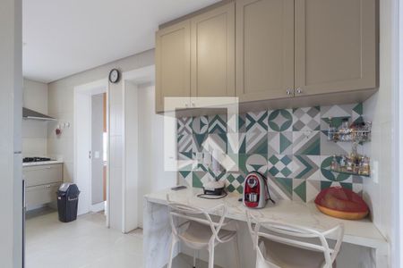 Apartamento à venda com 209m², 3 quartos e 4 vagas Apartamento à venda com 209m², 3 quartos e 4 vagasCozinha