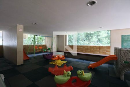 Apartamento para alugar com 135m², 4 quartos e 2 vagasÁrea comum - Playground