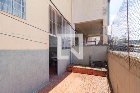 Quintal de casa à venda com 3 quartos, 223m² em Bela Vista, Osasco