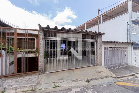 Fachada de casa à venda com 3 quartos, 223m² em Bela Vista, Osasco