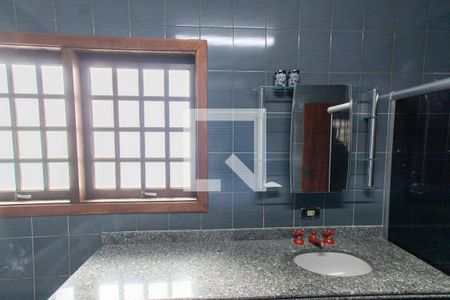 Casa à venda com 367m², 3 quartos e 4 vagasBanheiro da Suíte 1