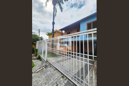 Casa à venda com 367m², 3 quartos e 4 vagasFachada