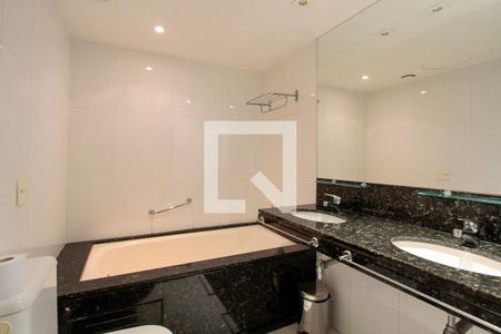 Apartamento para alugar com 120m², 2 quartos e 1 vagaBanheiro da Suíte 1