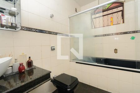 Casa à venda com 360m², 5 quartos e 4 vagasBanheiro da Suíte 1