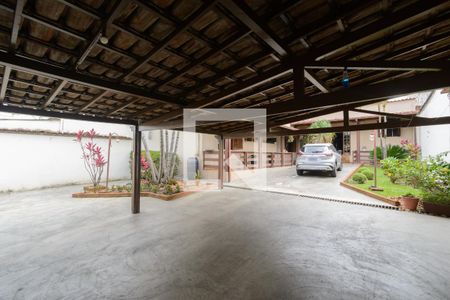 Casa à venda com 360m², 5 quartos e 4 vagasGaragem