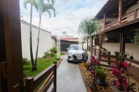 Casa à venda com 360m², 5 quartos e 4 vagasQuintal