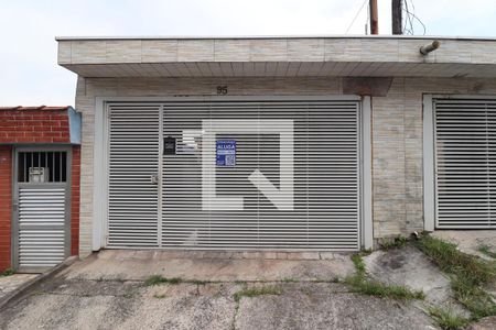 Casa para alugar com 80m², 2 quartos e 1 vagaFachada