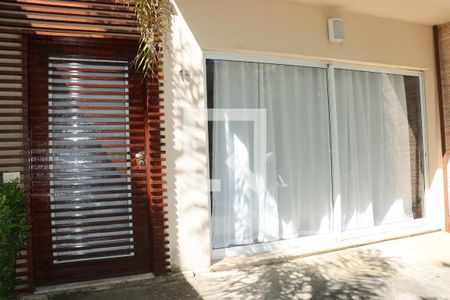 Casa de Condomínio para alugar com 3 quartos, 200m² em Jardim Barbacena, Cotia