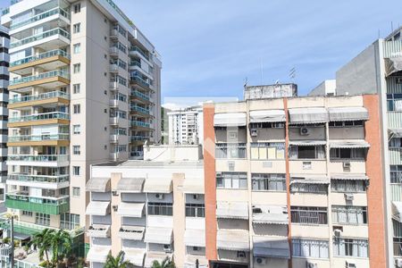 Sala de apartamento para alugar com 2 quartos, 70m² em Santa Rosa, Niterói