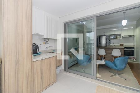 Apartamento à venda com 65m², 2 quartos e 1 vaga Apartamento à venda com 65m², 2 quartos e 1 vagaVaranda