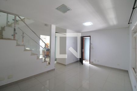 Sala de casa para alugar com 3 quartos, 120m² em Vila do Castelo, São Paulo