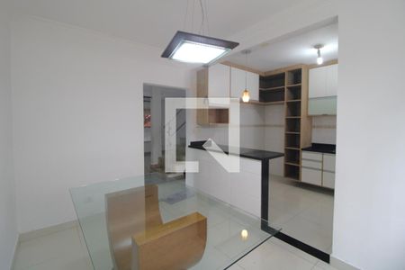 Casa para alugar com 120m², 3 quartos e 2 vagasCozinha