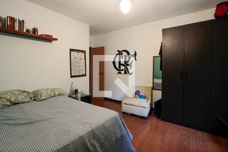 Casa de condomínio à venda com 400m², 4 quartos e 2 vagas Casa de condomínio à venda com 400m², 4 quartos e 2 vagasQuarto 4