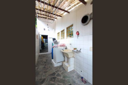 Casa de condomínio à venda com 400m², 4 quartos e 2 vagas Casa de condomínio à venda com 400m², 4 quartos e 2 vagasÁrea de Serviço