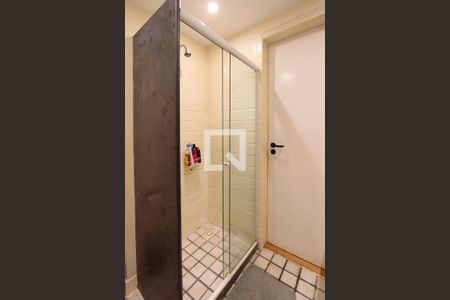 Casa de condomínio à venda com 400m², 4 quartos e 2 vagas Casa de condomínio à venda com 400m², 4 quartos e 2 vagasBanheiro Quarto 1 suíte