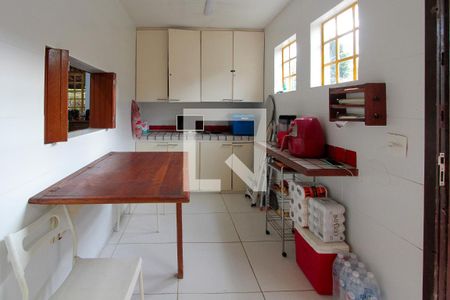 Casa de condomínio à venda com 400m², 4 quartos e 2 vagas Casa de condomínio à venda com 400m², 4 quartos e 2 vagasCozinha