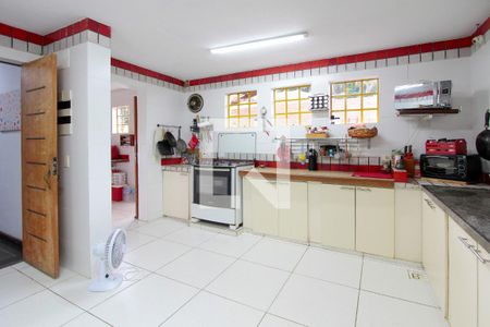 Casa de condomínio à venda com 400m², 4 quartos e 2 vagas Casa de condomínio à venda com 400m², 4 quartos e 2 vagasCozinha