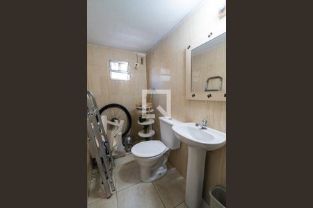 Casa à venda com 350m², 2 quartos e 3 vagasBanheiro de serviço