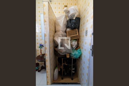 Casa à venda com 350m², 2 quartos e 3 vagasBanheiro 