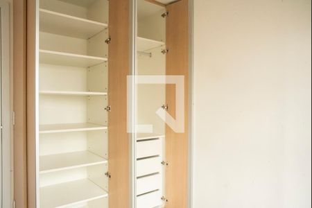 Apartamento para alugar com 71m², 2 quartos e 1 vagaQuarto