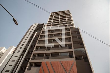 Apartamento para alugar com 71m², 2 quartos e 1 vaga Apartamento para alugar com 71m², 2 quartos e 1 vagaFachada