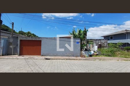 Casa para alugar com 160m², 4 quartos e 5 vagasFachada