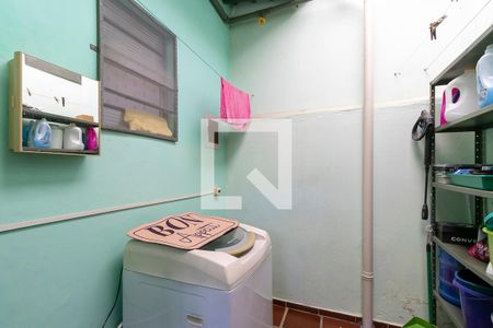 Casa à venda com 174m², 2 quartos e 2 vagas Casa à venda com 174m², 2 quartos e 2 vagasÁrea de serviço