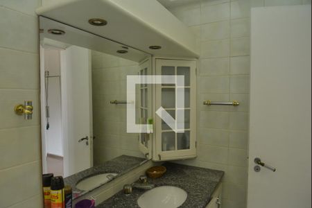 Apartamento à venda com 390m², 5 quartos e 10 vagasBanheiro