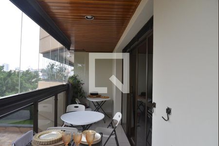 Apartamento à venda com 390m², 5 quartos e 10 vagasVaranda