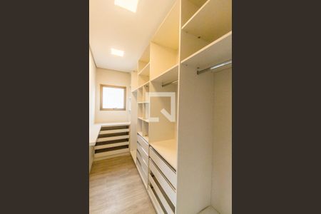Casa de condomínio à venda com 524m², 4 quartos e 4 vagasCloset da suíte 2