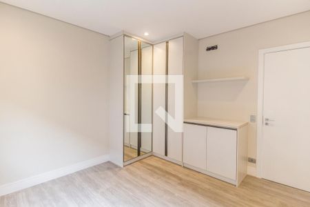 Casa de condomínio à venda com 524m², 4 quartos e 4 vagasSuíte 3