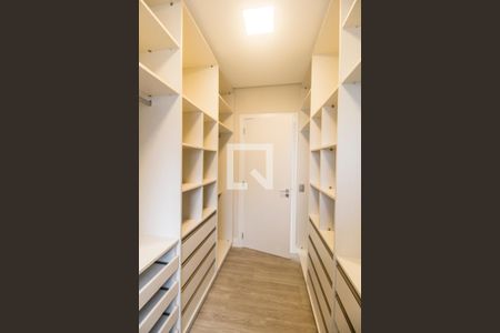 Casa de condomínio à venda com 524m², 4 quartos e 4 vagasCloset da suíte 1