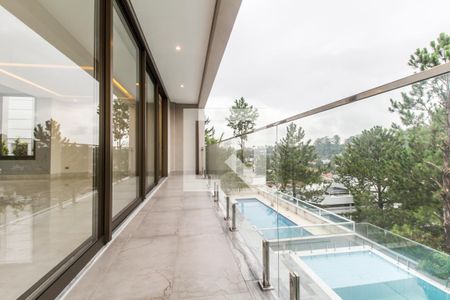 Casa de condomínio à venda com 524m², 4 quartos e 4 vagasVaranda