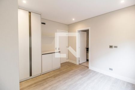 Casa de condomínio à venda com 524m², 4 quartos e 4 vagasSuíte 3