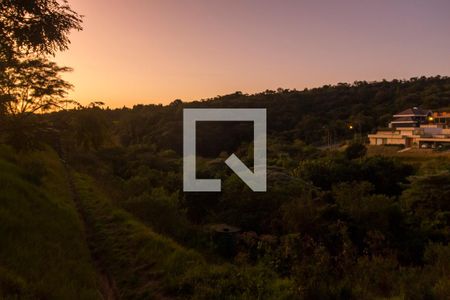 Casa de condomínio à venda com 524m², 4 quartos e 4 vagasVista