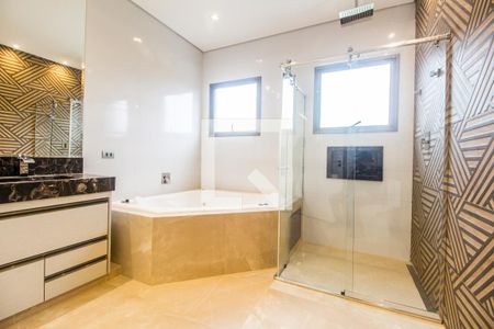 Casa de condomínio à venda com 524m², 4 quartos e 4 vagasBanheiro da Suíte 1