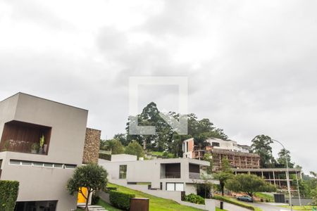 Casa de condomínio à venda com 524m², 4 quartos e 4 vagasVista