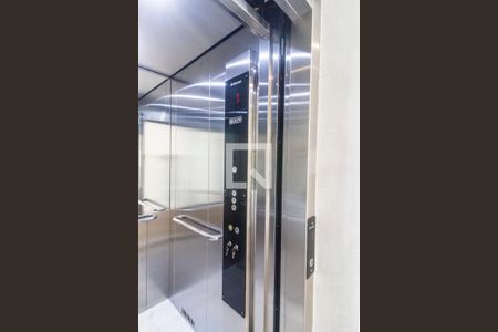 Casa de condomínio à venda com 524m², 4 quartos e 4 vagasElevador