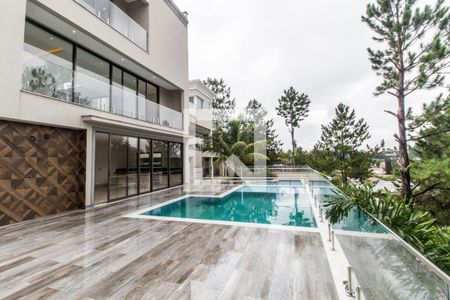 Casa de condomínio à venda com 524m², 4 quartos e 4 vagasPiscina