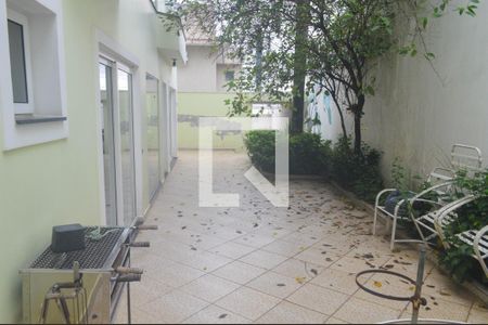 Casa para alugar com 470m², 3 quartos e 5 vagasQuintal